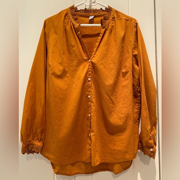 Old Navy lace-trimmed button-up top - Picture 1 of 5